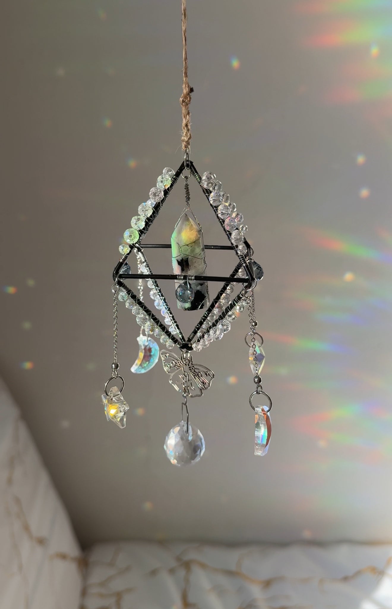 Geometrico "Cubo Dark" con Labradorite Bianca