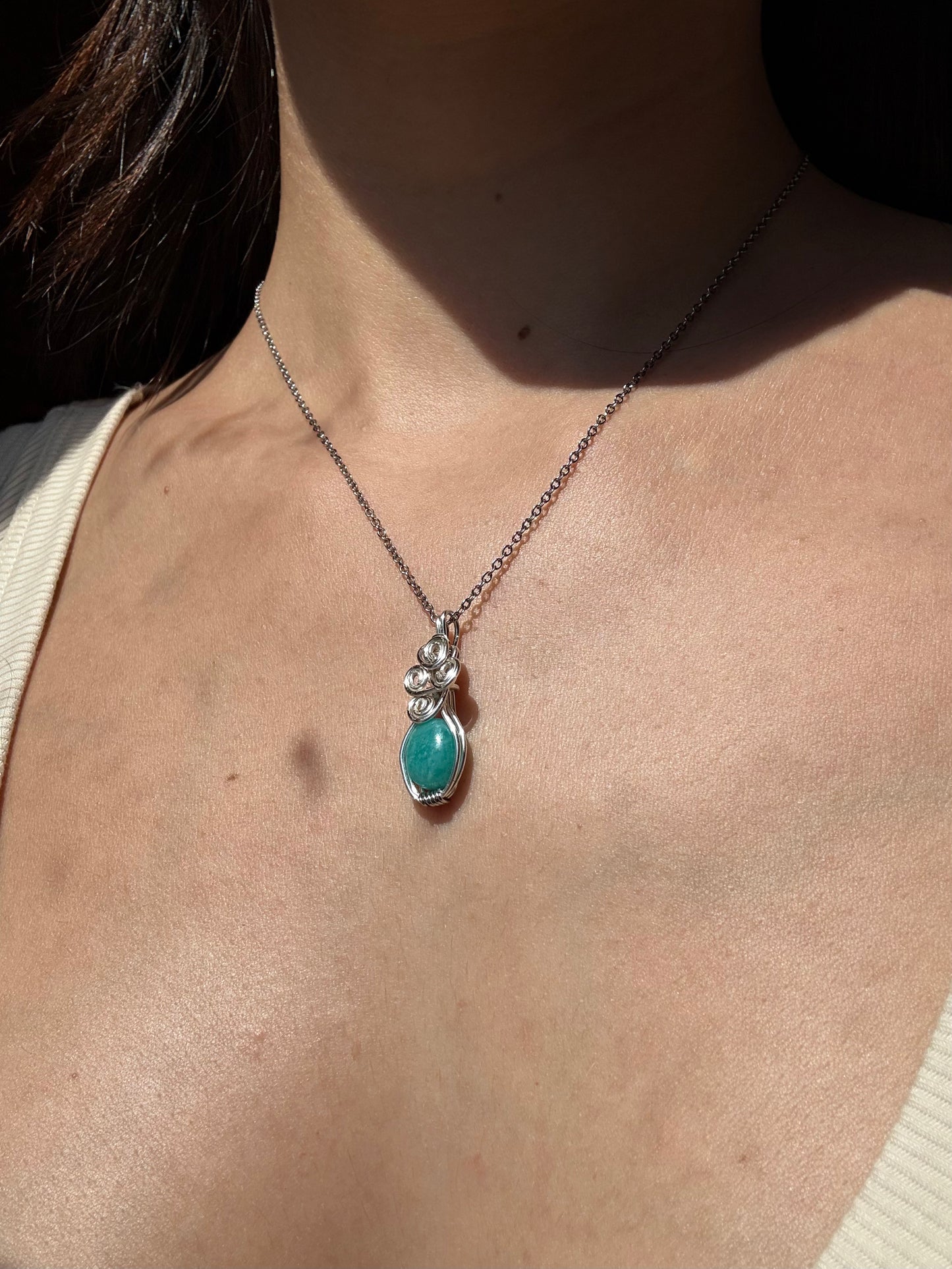 Set Collana e Orecchini Amazzonite "Vorhor, the Green Wave" - G. Lacombe