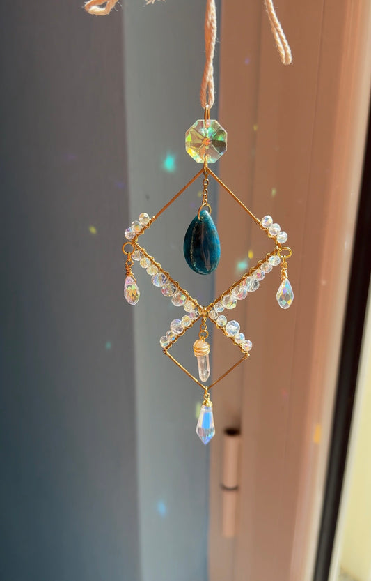 Mini con Apatite