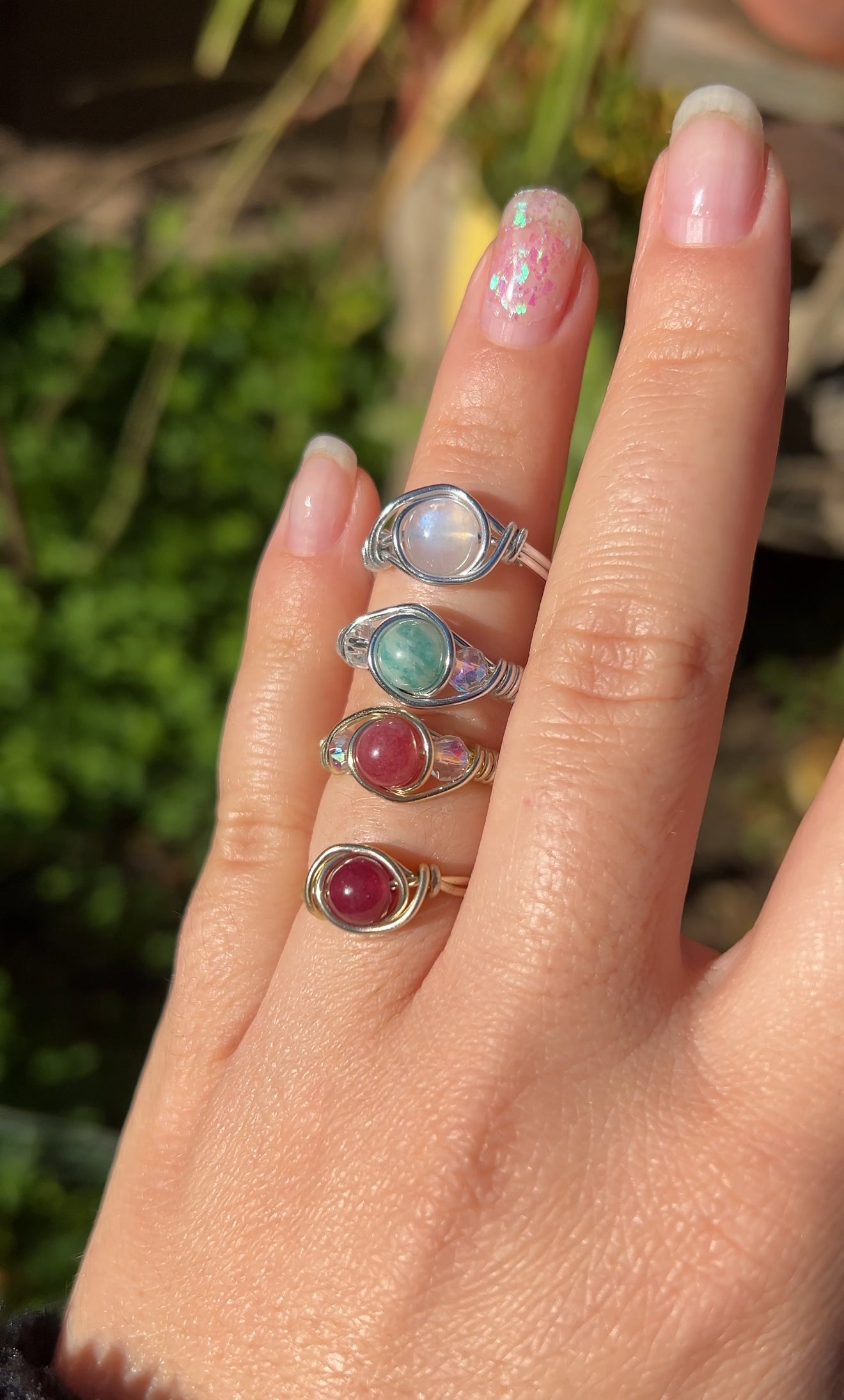 Anellini con pietre naturali (personalizzabile)