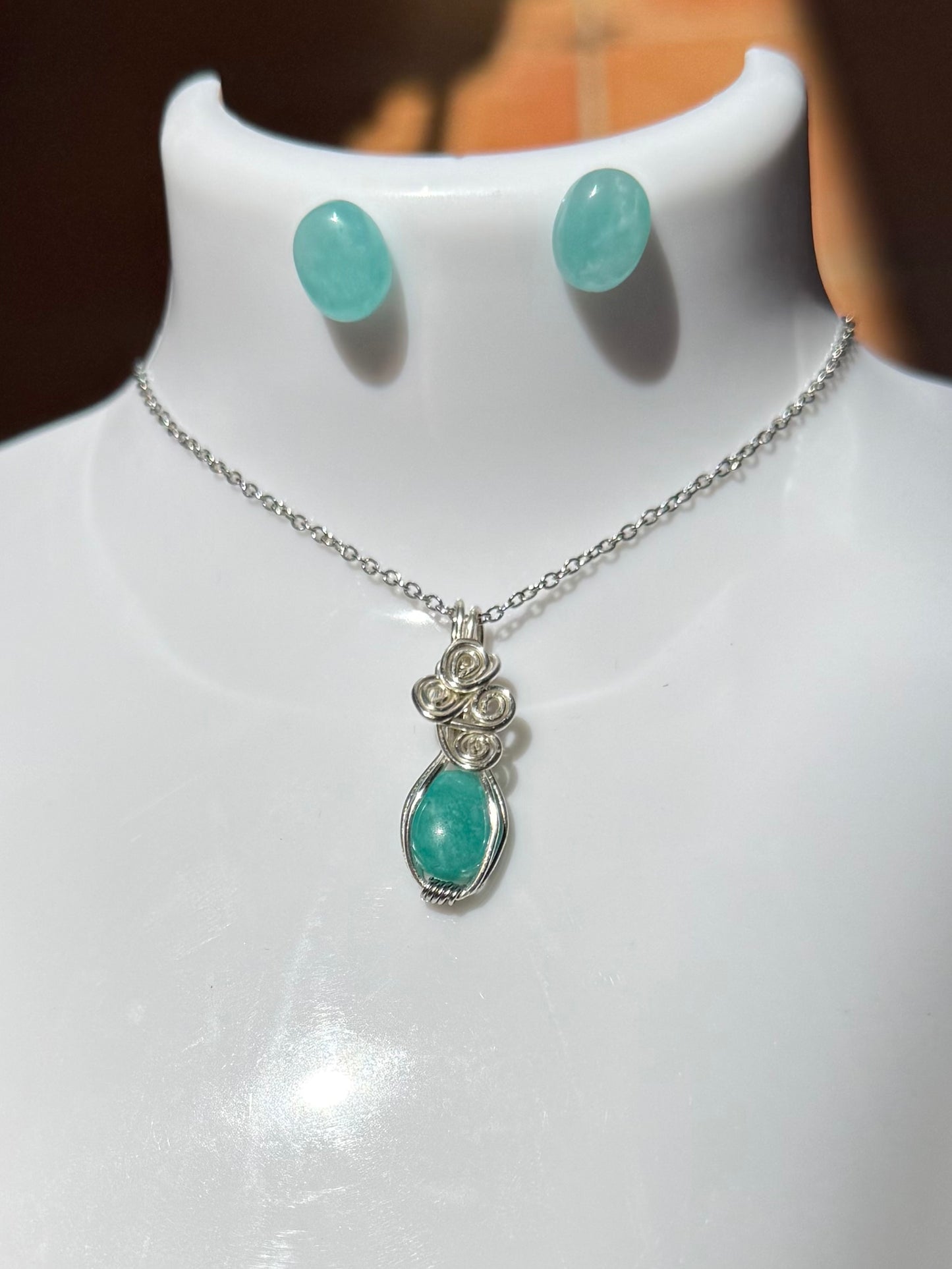 Set Collana e Orecchini Amazzonite "Vorhor, the Green Wave" - G. Lacombe